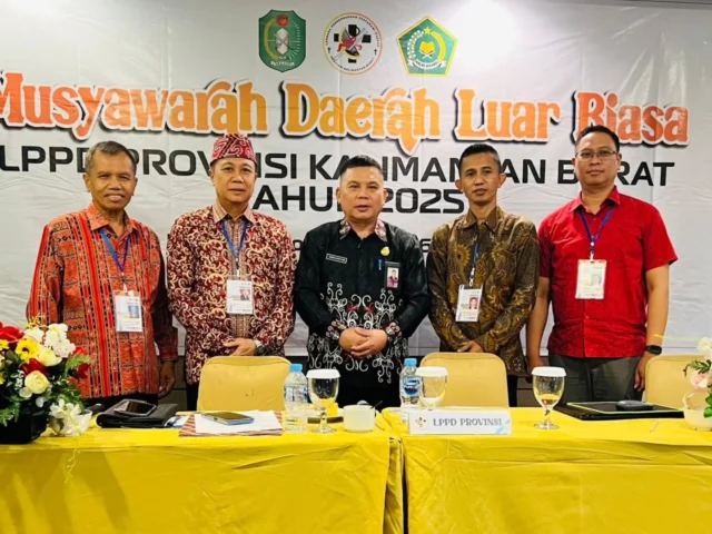 Pontianak, 5 Juli 2025 - Berdasarkan hasil keputusan Musyawarah Daerah Luar Biasa (MUSDALUB) LPPD Provinsi dan Kabupaten/Kota se-Kalimantan Barat yang dilaksanakan di Pontianak.

Pelaksanaan Pesparawi Kalimantan Barat XI yang seyogyanya dilaksanakan tahun 2026 di Kabupaten Kubu Raya akan diselenggarakan pada tahun 2028.

Hal ini tentu menyesuaikan pelaksanaan Pesparawi Nasional XIV di Manokwari, Papua Barat yang juga mengalami penundaan. 

Tetap optimis dan bekerjasama agar event Pesparawi Provinsi dan Nasional dapat terlaksanakan dengan baik. 

#pesparawikalbar #pesparawi #pesparawinasional #pontianak #kalbar